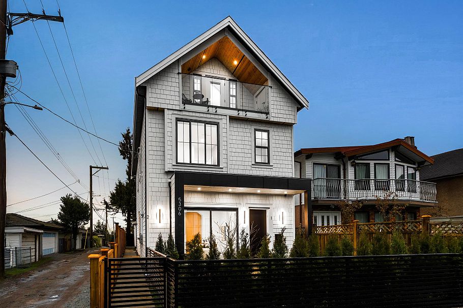 2 5306 Culloden Street Vancouver, BC - 2