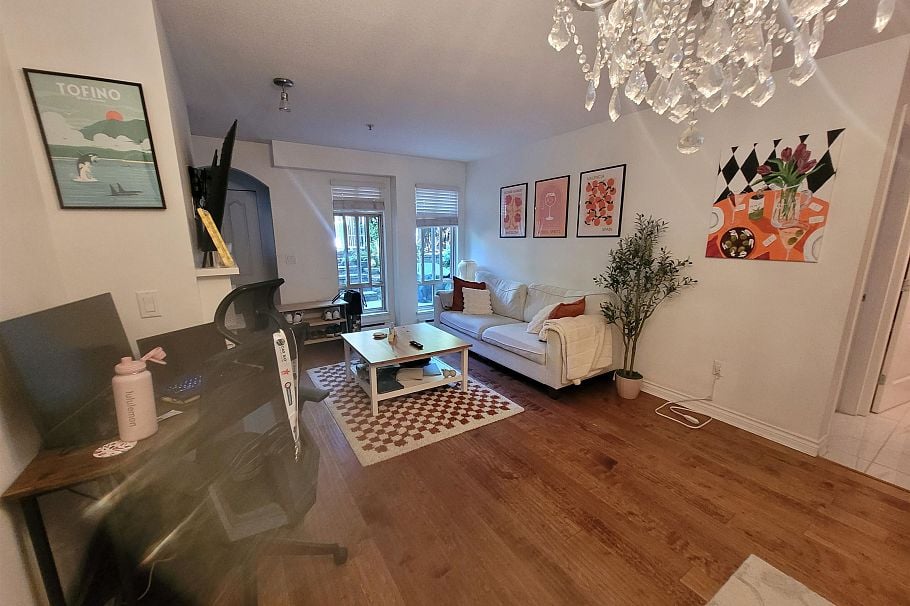 3068 W 4th Avenue Vancouver, BC - 8