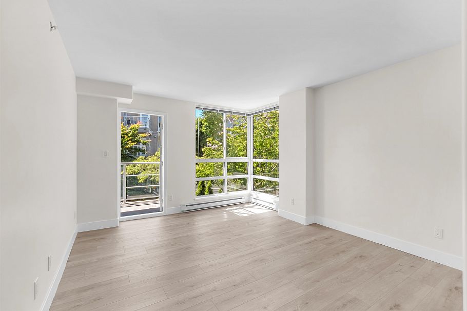 403 1818 West 6th Avenue Vancouver, BC - 18