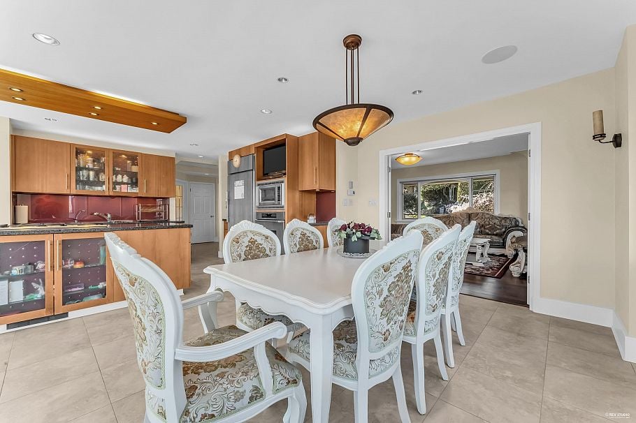 4389 Locarno Crescent Vancouver, BC - 10