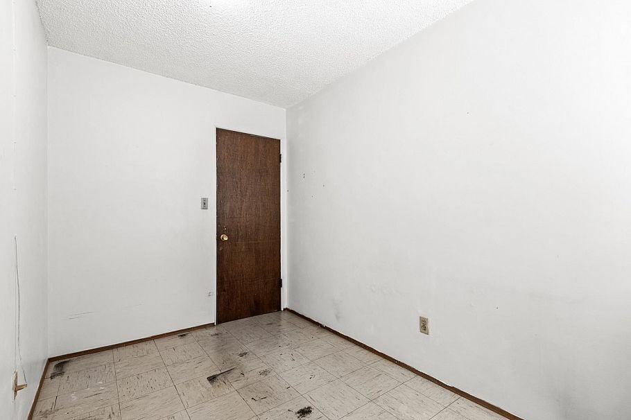 122 3461 East 49th Avenue Vancouver, BC - 33