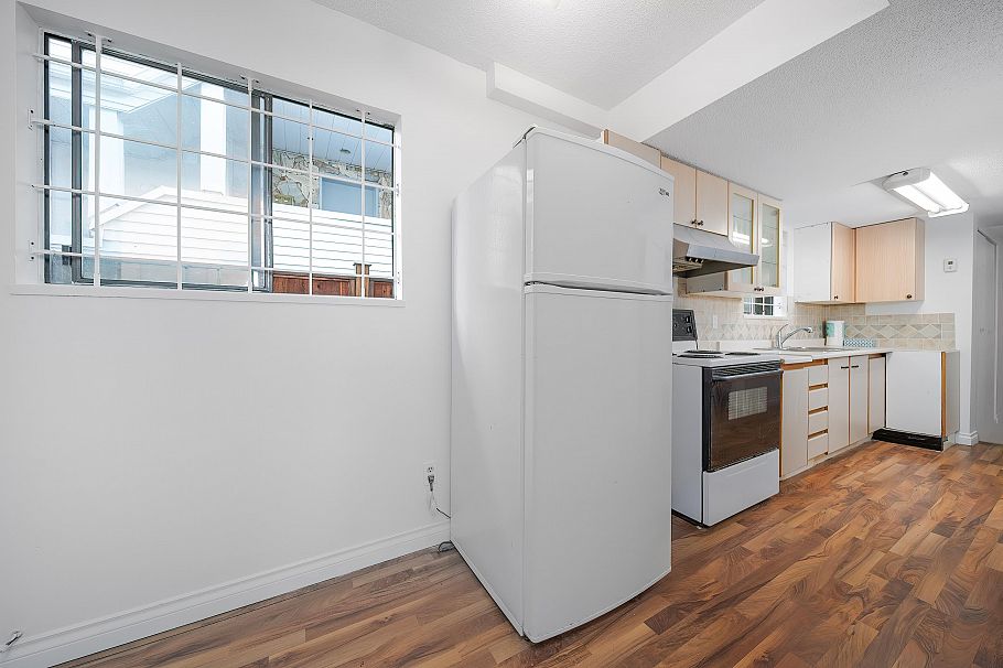 2275 Pandora Street Vancouver, BC - 22