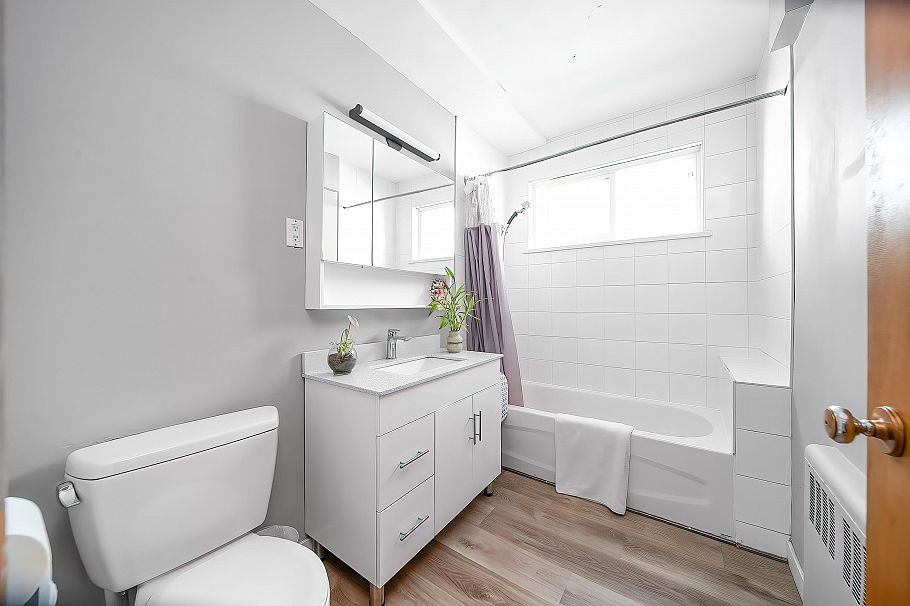 108 8622 Selkirk Street Vancouver, BC - 12