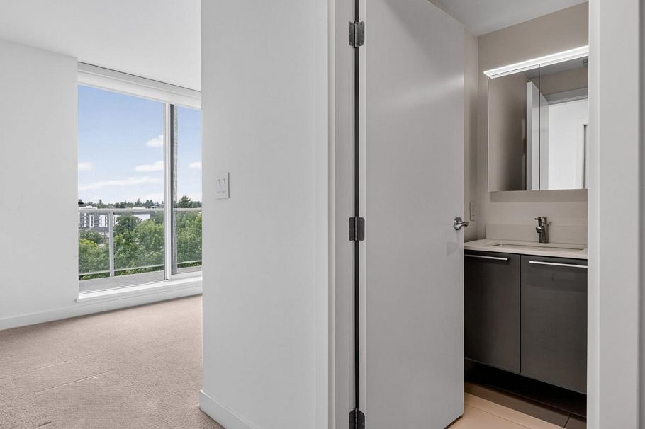 906 2221 E 30th Avenue Vancouver, BC - 12