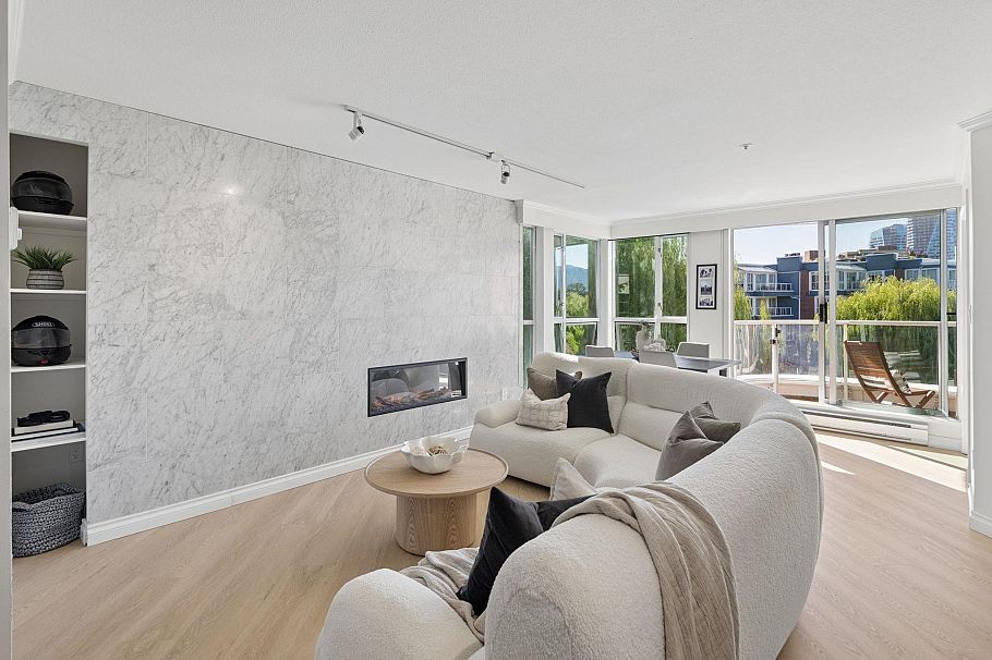 301 1502 Island Park Walk Vancouver, BC - 1