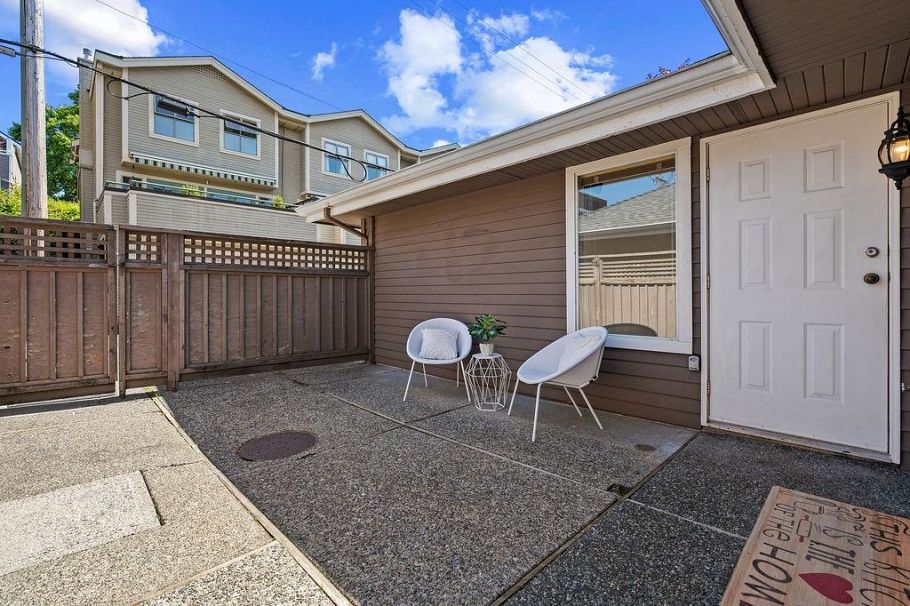 1 230 E Keith Road North Vancouver, BC - 30