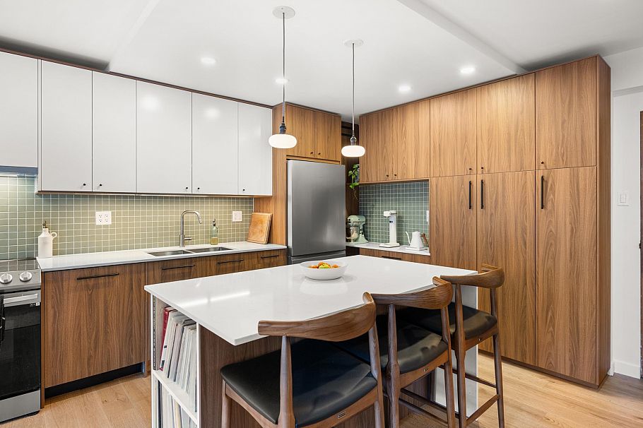 320 1445 Marpole Avenue Vancouver, BC - 5