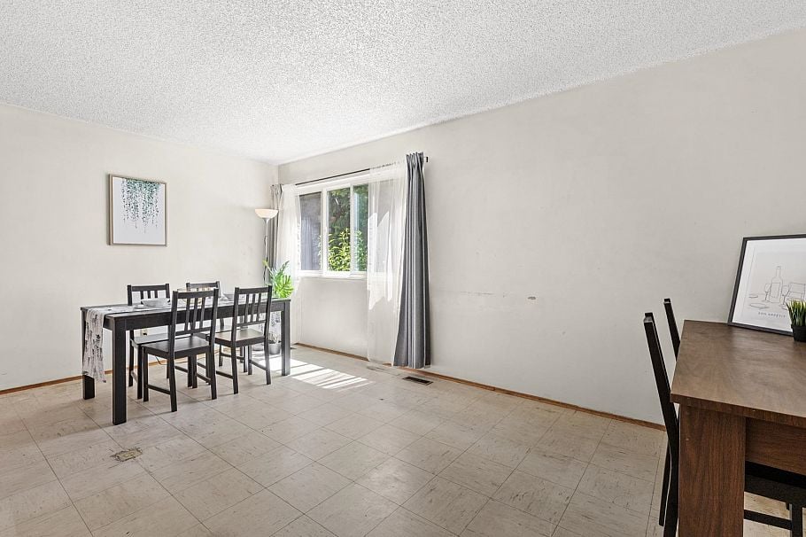 122 3461 East 49th Avenue Vancouver, BC - 5