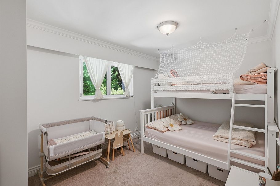 3693 Regent Avenue North Vancouver, BC - 23