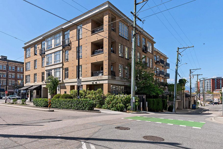 308 205 E 10th Avenue Vancouver, BC - 2