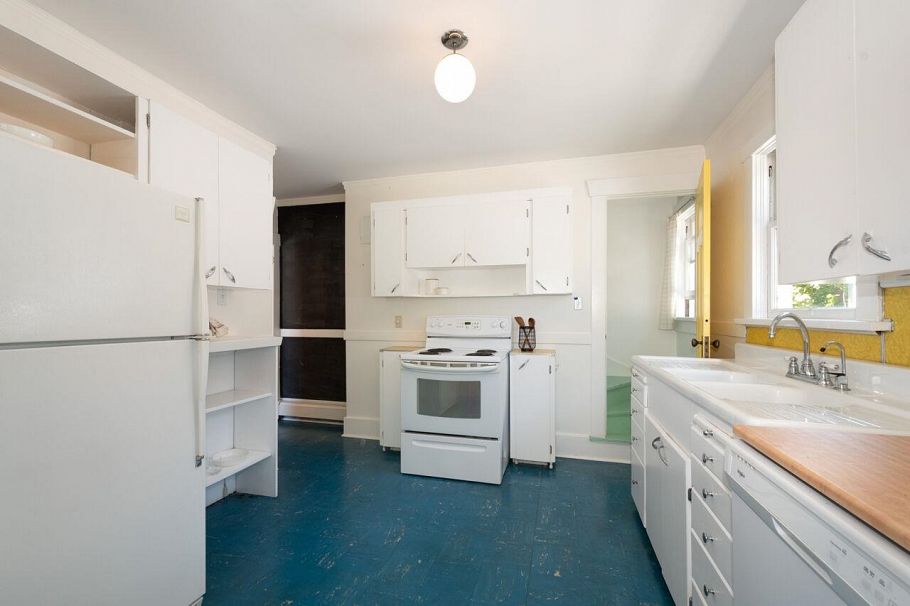 2777 Trinity Street Vancouver, BC - 9