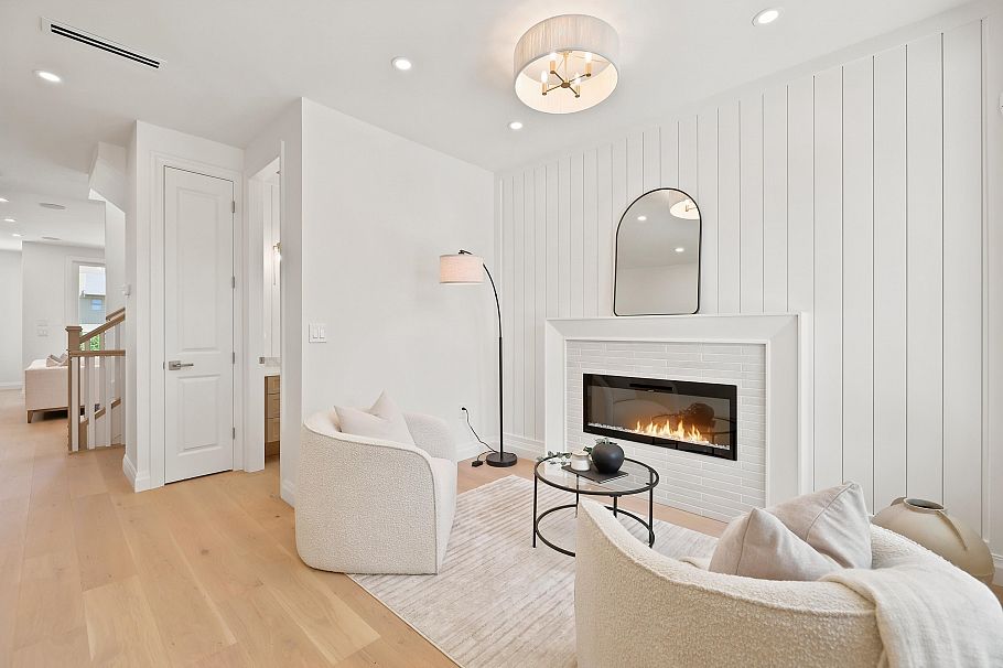 3490 Church Street North Vancouver, BC - 3