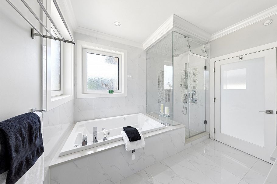 3078 W 20th Avenue Vancouver, BC - 23