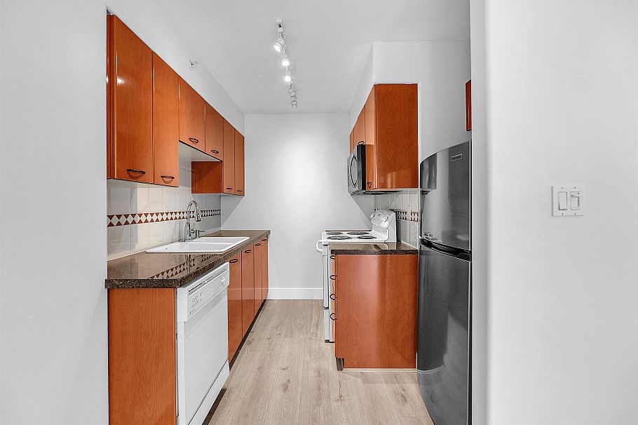 403 1818 West 6th Avenue Vancouver, BC - 6