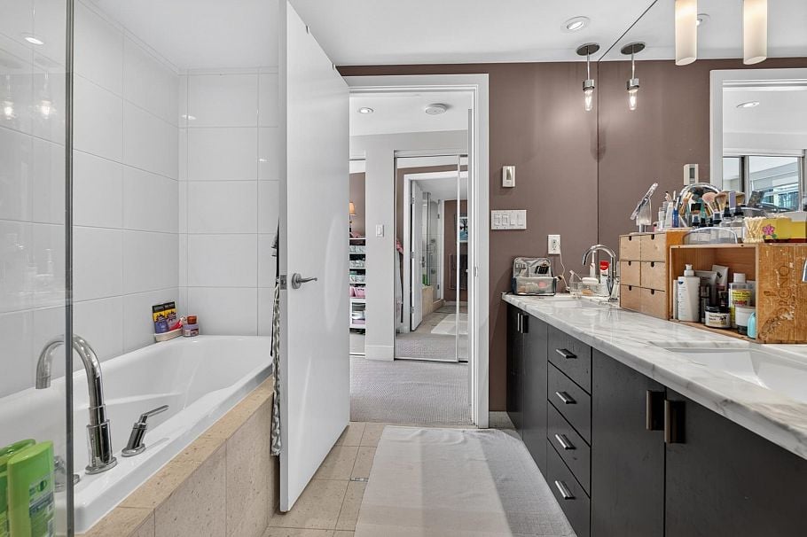 702 1205 W Hastings Street Vancouver, BC - 23