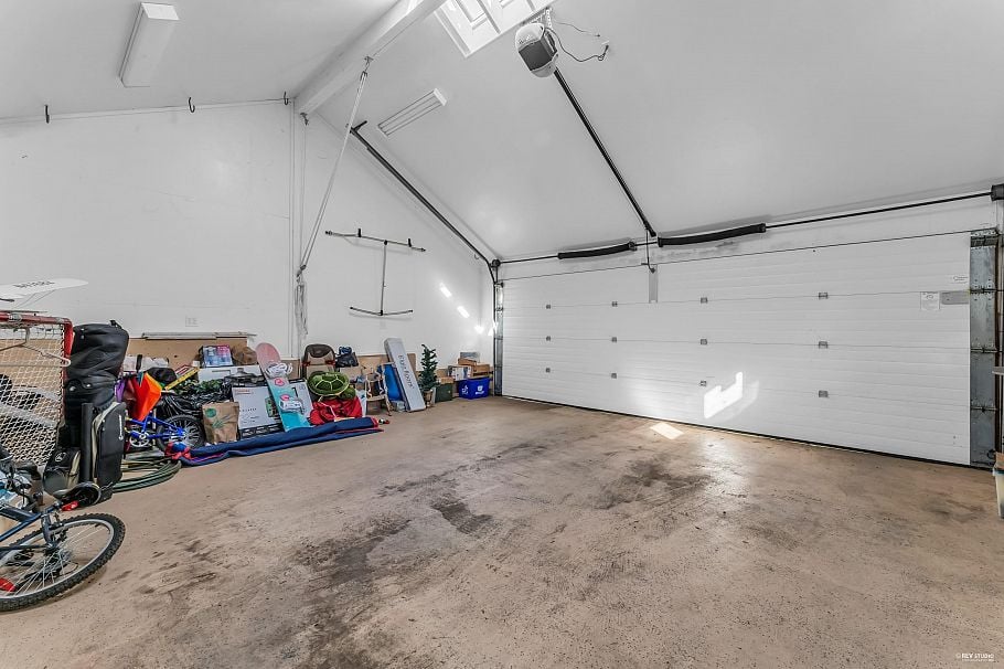 4389 Locarno Crescent Vancouver, BC - 32