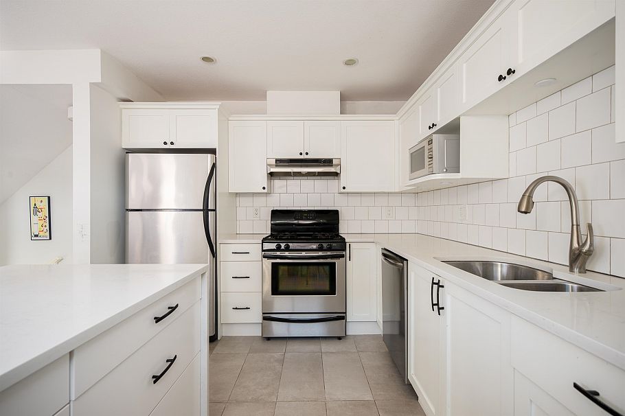 1732 E Georgia Street Vancouver, BC - 11