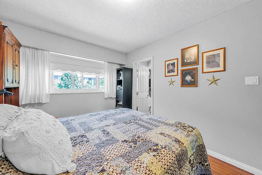 468 Saville Crescent North Vancouver, BC - 9