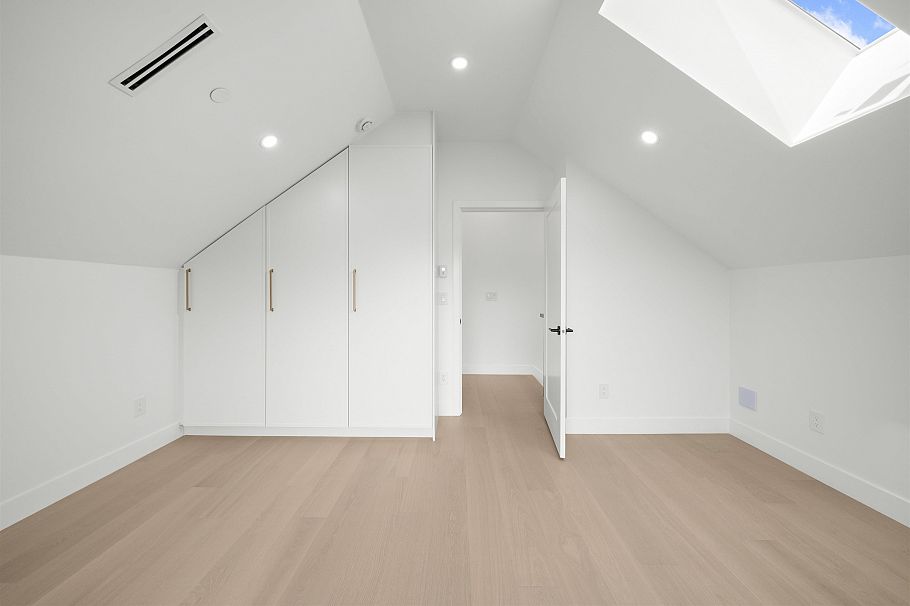 1 6461 E Prince Edward Street Vancouver, BC - 22