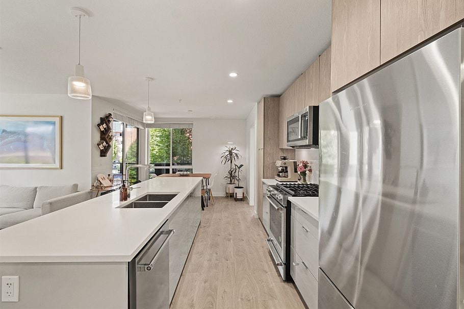 209 128 E 8th Street North Vancouver, BC - 10