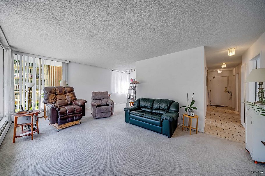207 2020 Fullerton Avenue North Vancouver, BC - 3