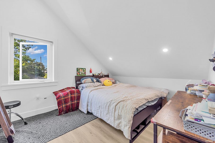 1675 W 59th Avenue Vancouver, BC - 36