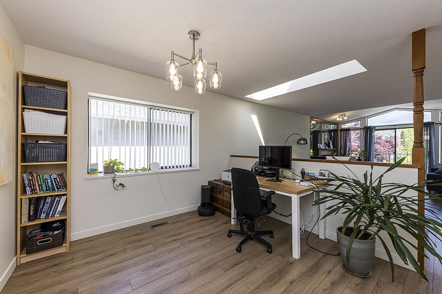 239 E 20th Street North Vancouver, BC - 11