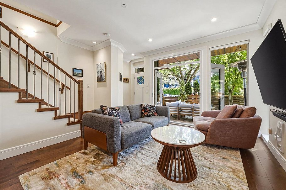 1181 E 19th Avenue Vancouver, BC - 5
