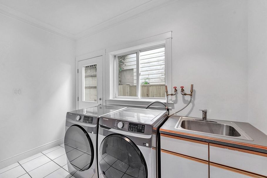 425 Tempe Crescent North Vancouver, BC - 19