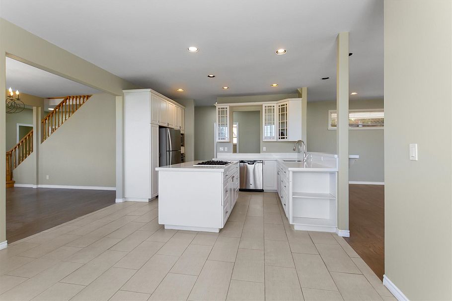 186 E Braemar Road Vancouver, BC - 20