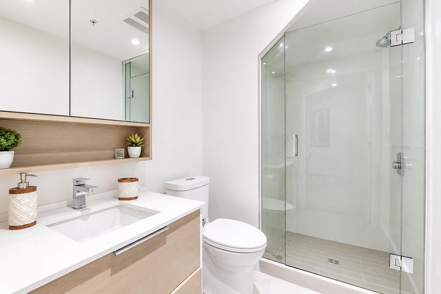 1618 Pullman Porter Street Vancouver, BC - 3