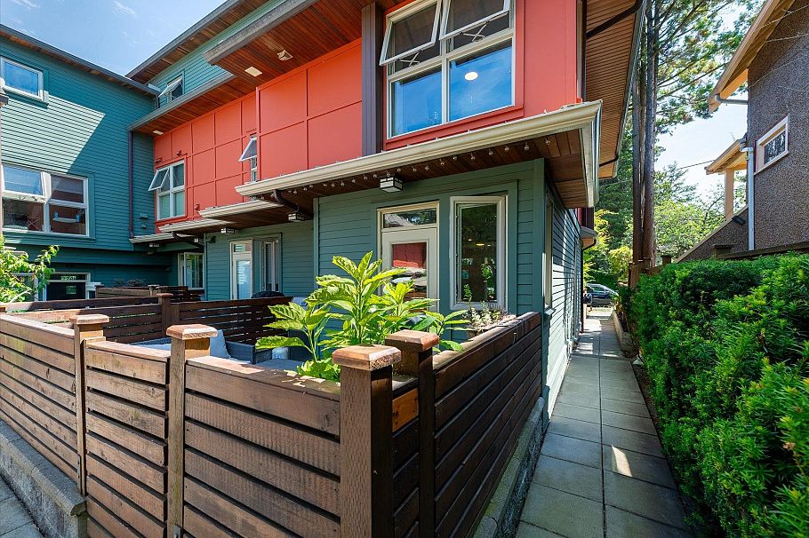 1181 E 19th Avenue Vancouver, BC - 38