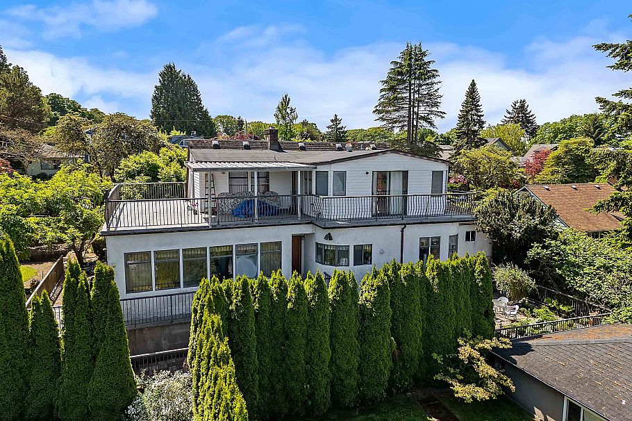 2587 Yale Street Vancouver, BC - 4