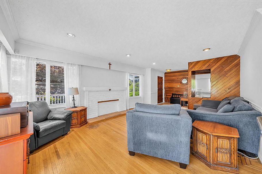 468 Saville Crescent North Vancouver, BC - 20