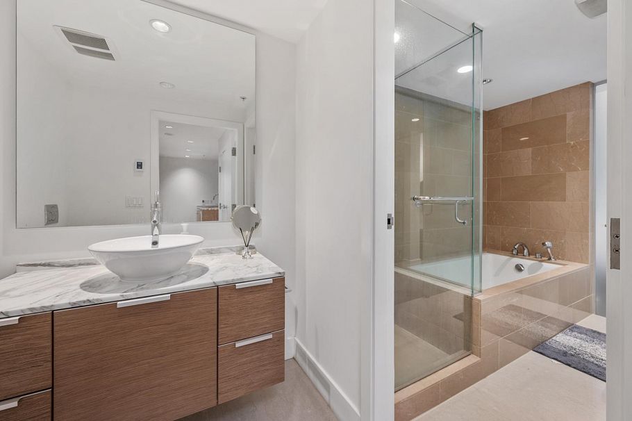 3403 1111 Alberni Street Vancouver, BC - 17