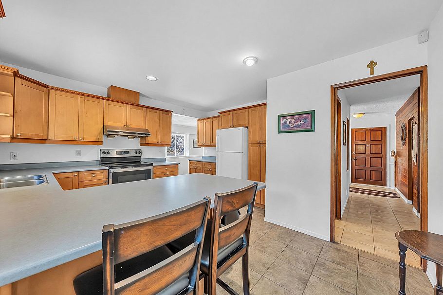 468 Saville Crescent North Vancouver, BC - 14