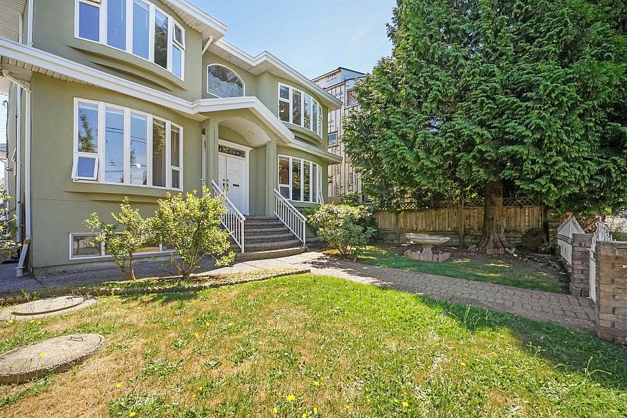 3978 Victoria Drive Vancouver, BC - 2