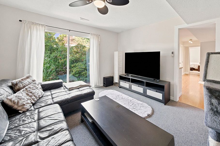 575 N Dollarton Highway North Vancouver, BC - 37