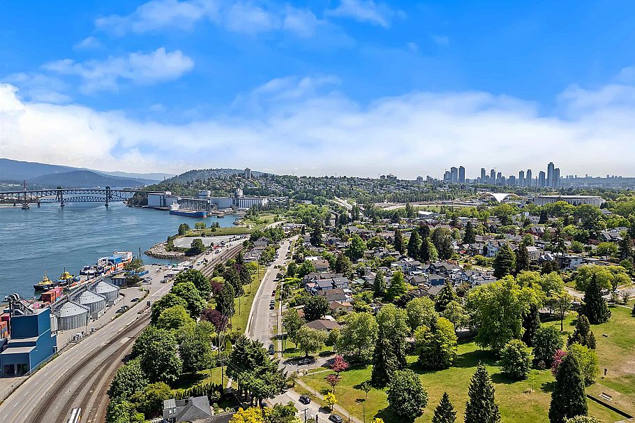 2587 Yale Street Vancouver, BC - 21