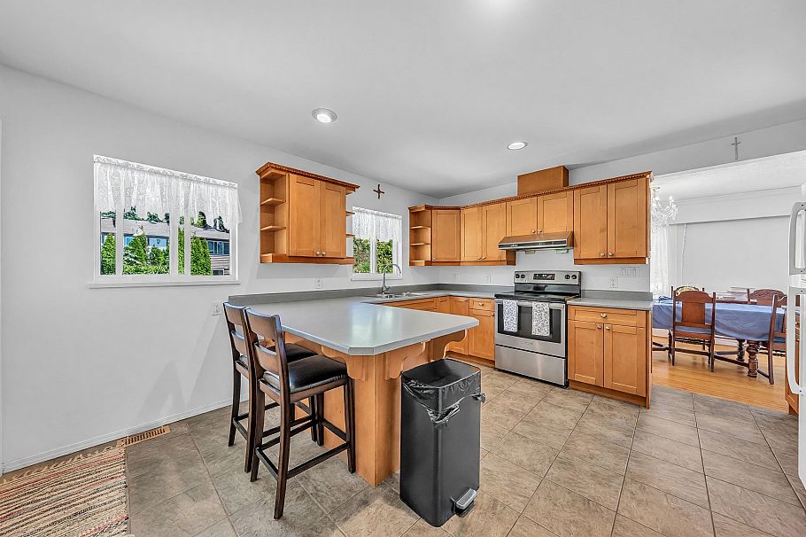 468 Saville Crescent North Vancouver, BC - 13