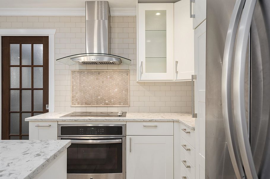 457 W 23rd Street North Vancouver, BC - 11