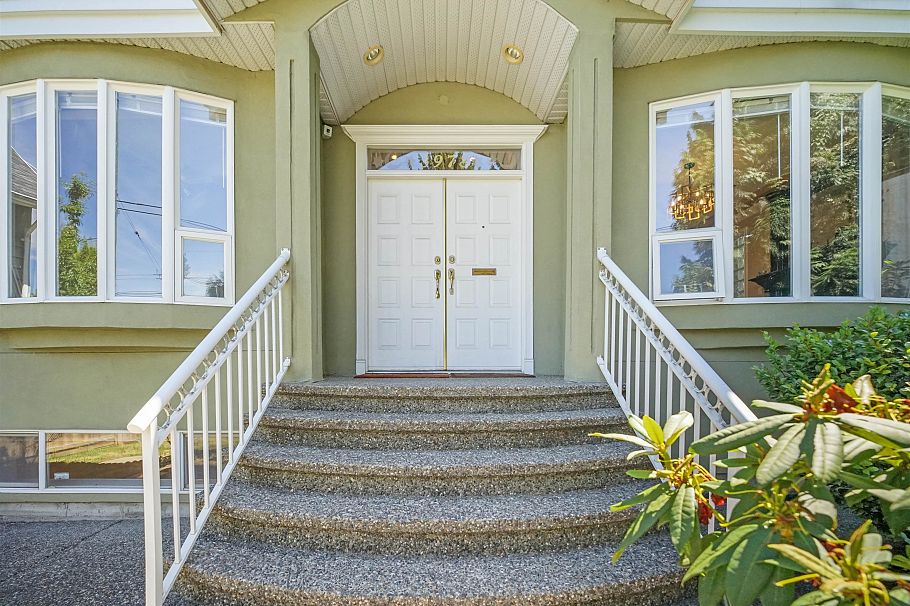 3978 Victoria Drive Vancouver, BC - 3