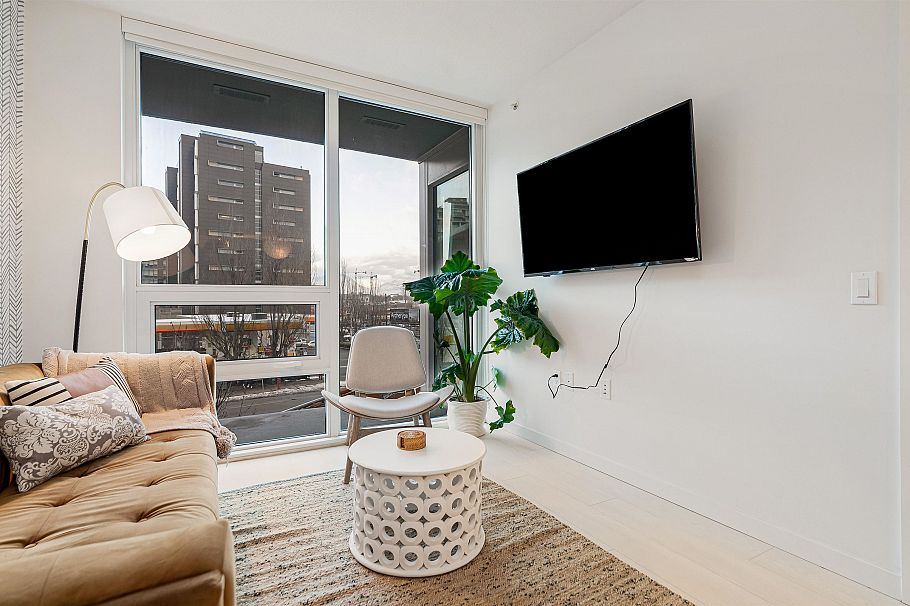 204 180 E 2nd Avenue Vancouver, BC - 4