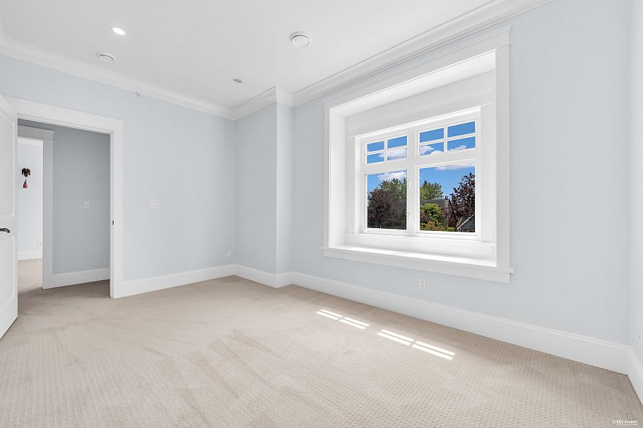 1675 W 59th Avenue Vancouver, BC - 27