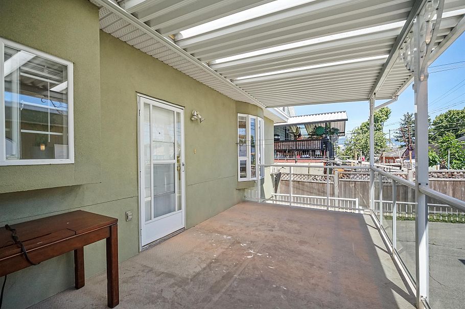 3978 Victoria Drive Vancouver, BC - 35
