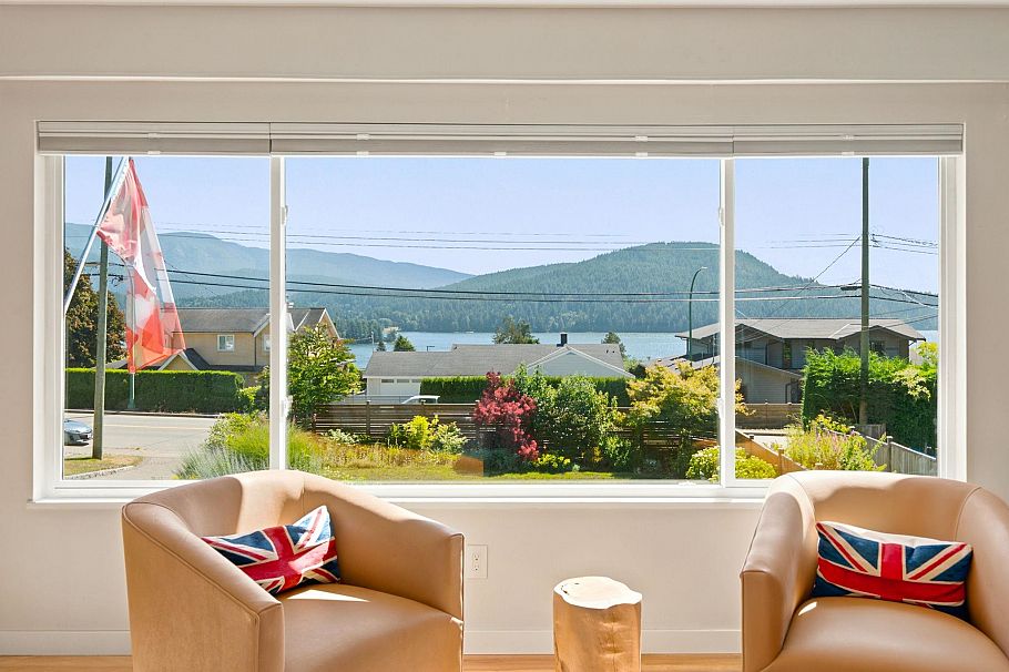 575 N Dollarton Highway North Vancouver, BC - 12