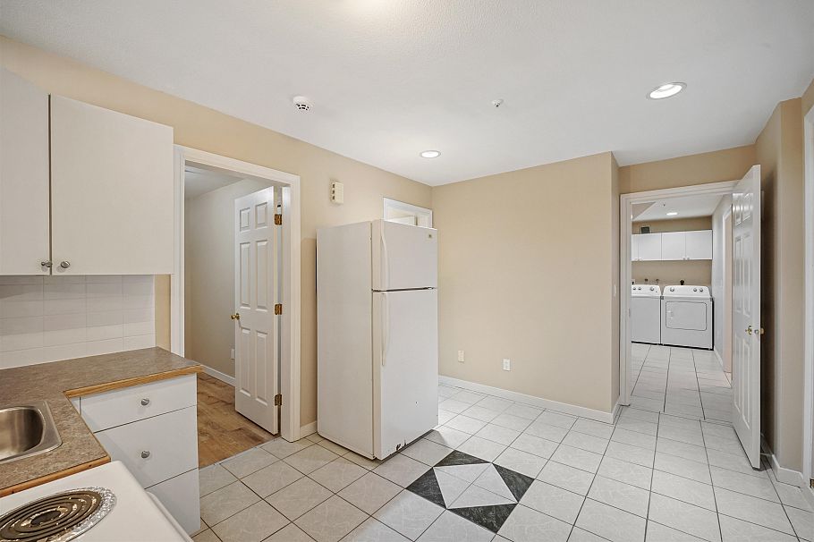 3978 Victoria Drive Vancouver, BC - 26
