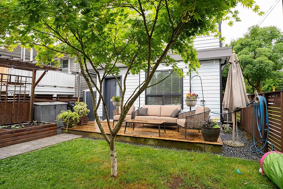 1805 E 37th Avenue Vancouver, BC - 19