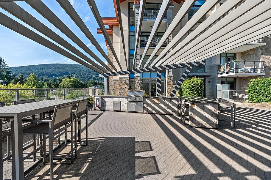 404 1210 E 27th Street North Vancouver, BC - 36