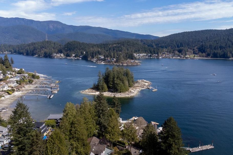 4493 Epps Avenue North Vancouver, BC - 3